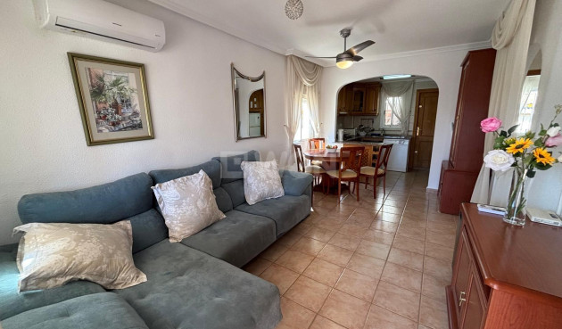 Resale - Bungalow - Torrevieja