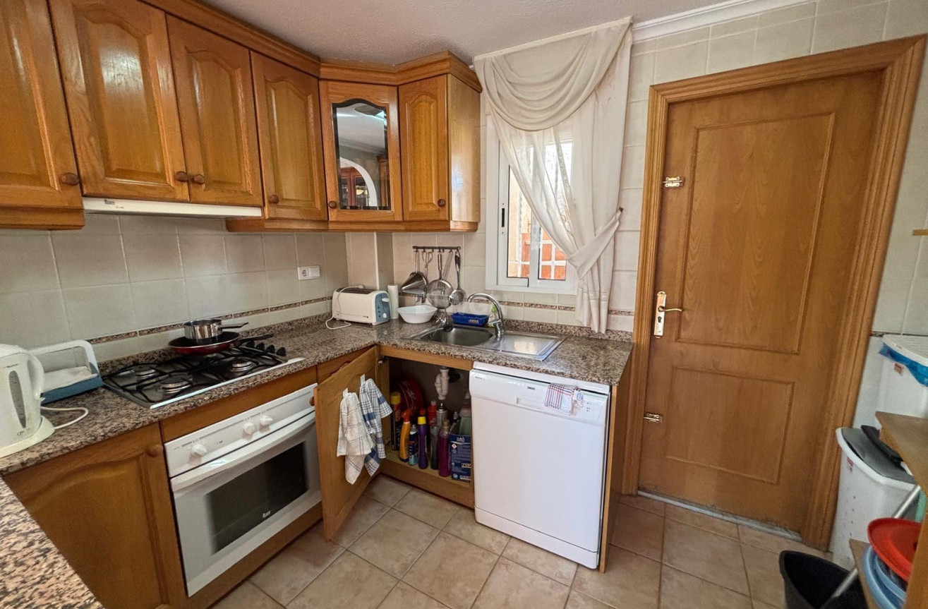 Resale - Bungalow - Torrevieja