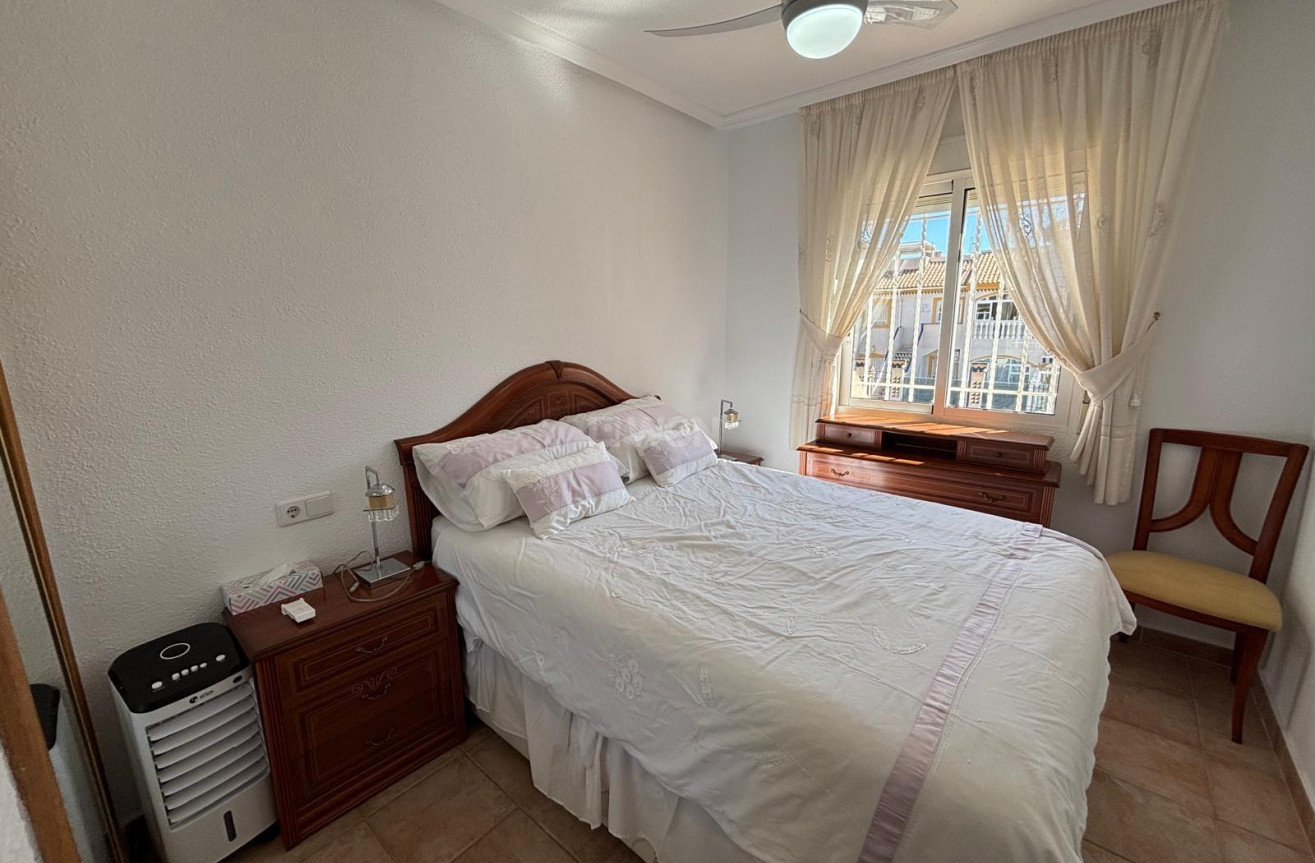 Resale - Bungalow - Torrevieja