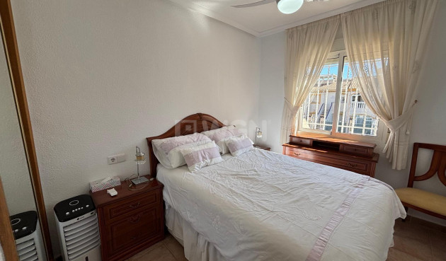 Resale - Bungalow - Torrevieja