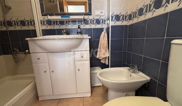 Resale - Bungalow - Torrevieja