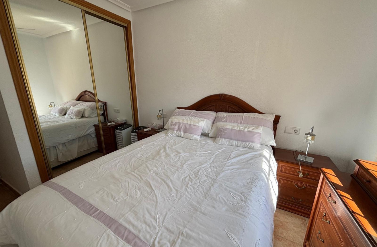 Resale - Bungalow - Torrevieja