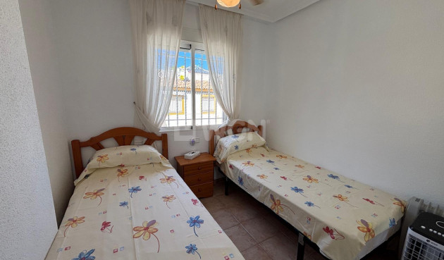 Resale - Bungalow - Torrevieja