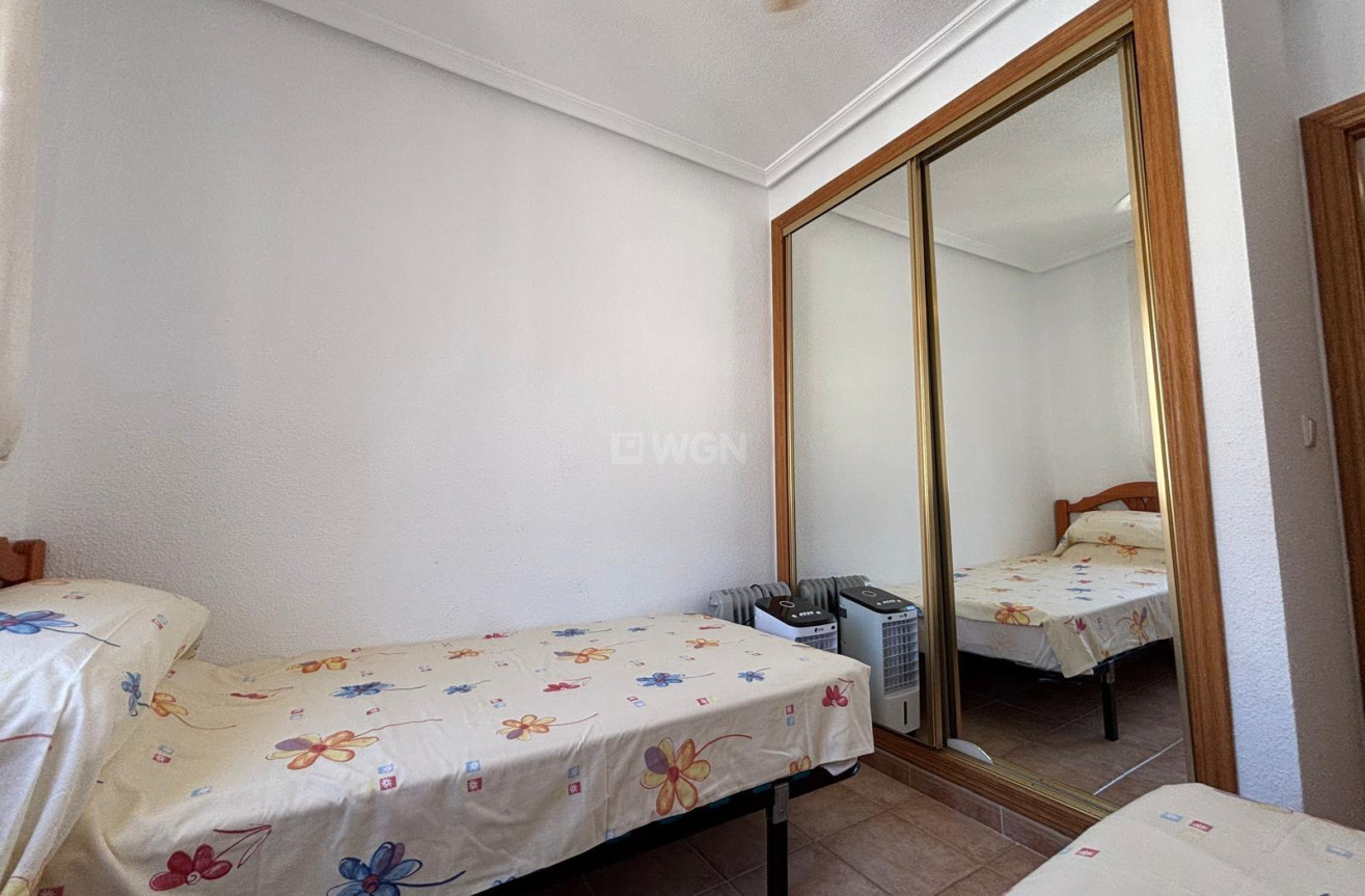 Resale - Bungalow - Torrevieja