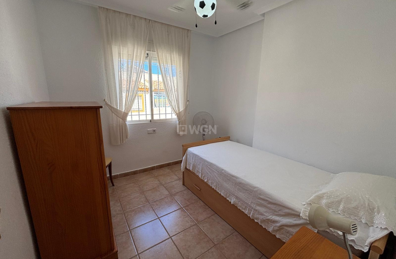 Resale - Bungalow - Torrevieja
