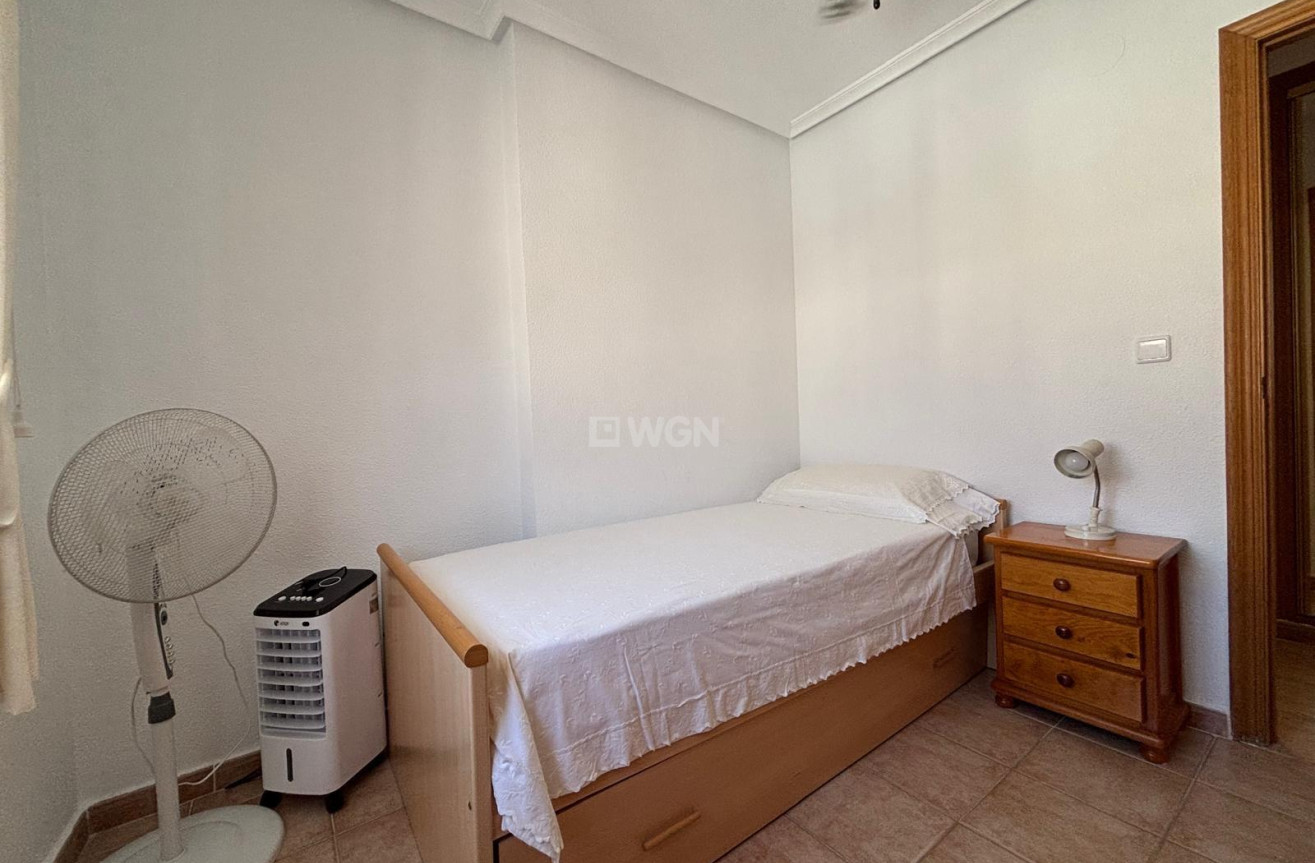 Resale - Bungalow - Torrevieja