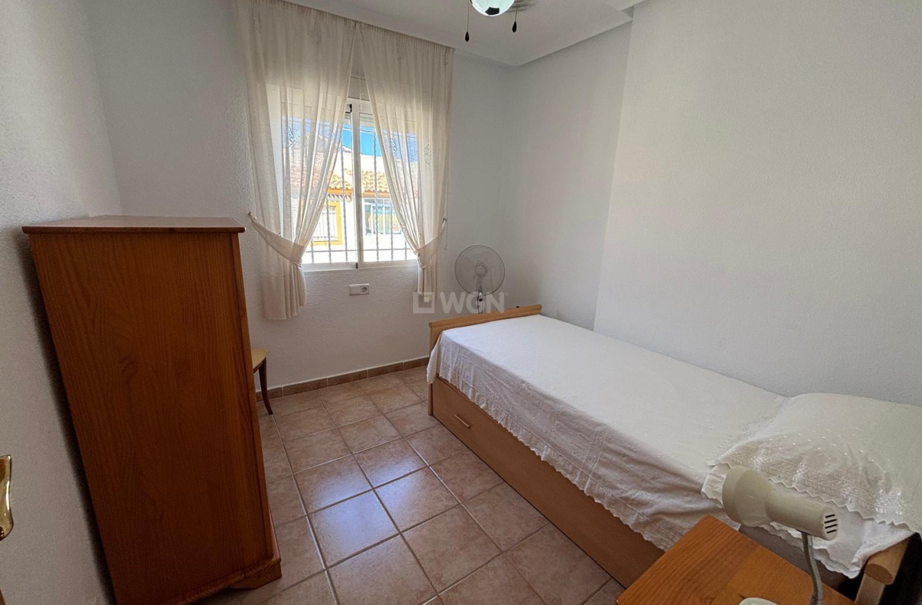 Resale - Bungalow - Torrevieja