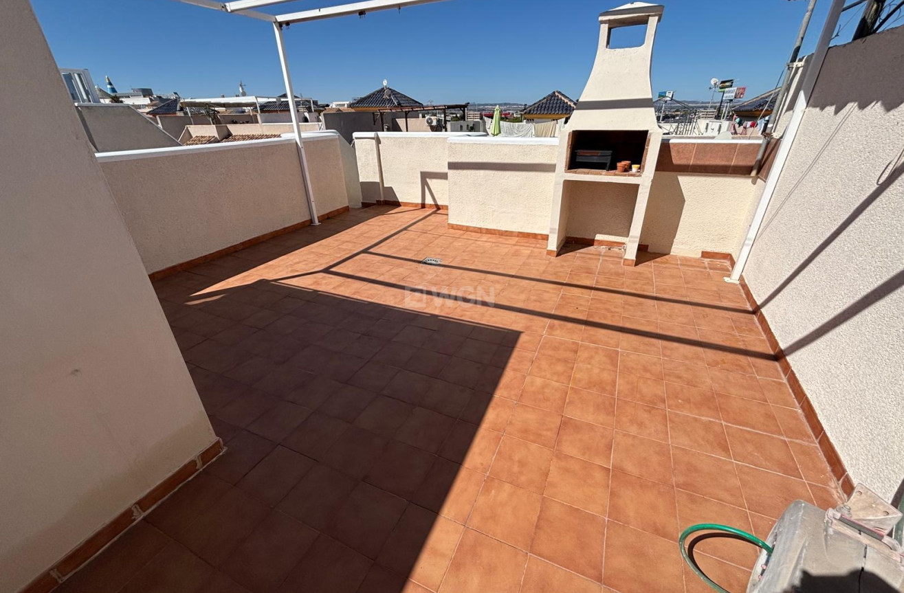 Resale - Bungalow - Torrevieja