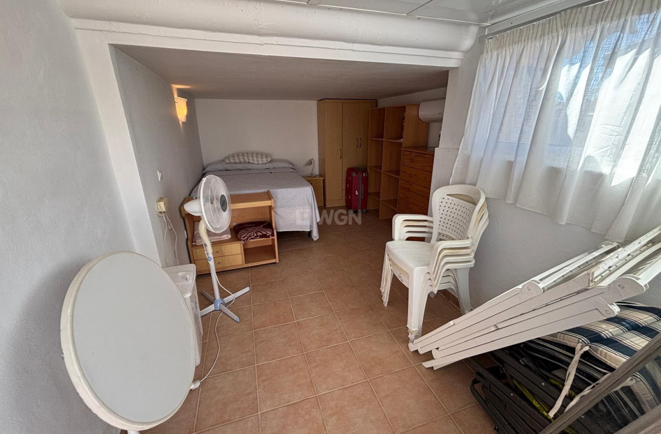 Resale - Bungalow - Torrevieja