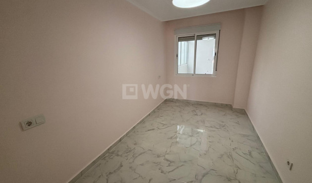 Odsprzedaż - Daszek - Torrevieja - Acequion