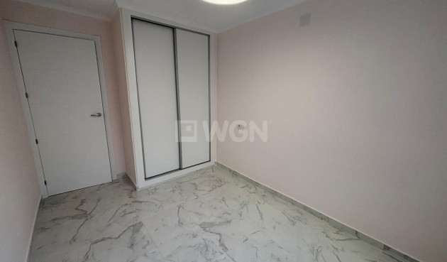 Odsprzedaż - Daszek - Torrevieja - Acequion