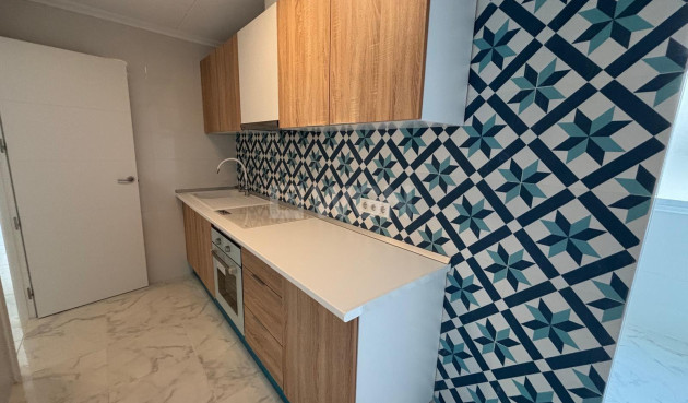 Odsprzedaż - Daszek - Torrevieja - Acequion