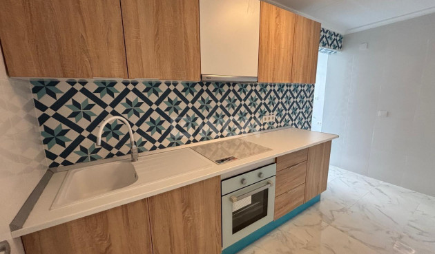 Odsprzedaż - Daszek - Torrevieja - Acequion