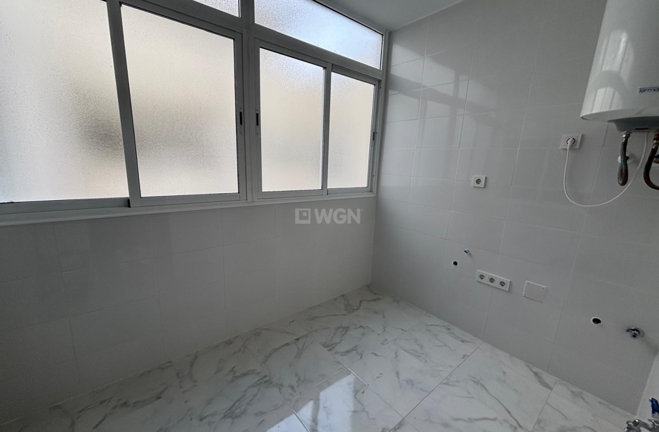 Odsprzedaż - Daszek - Torrevieja - Acequion