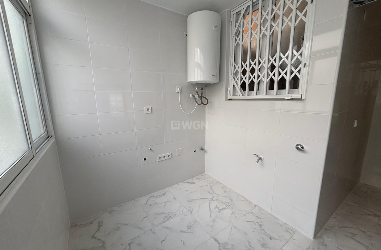 Odsprzedaż - Daszek - Torrevieja - Acequion