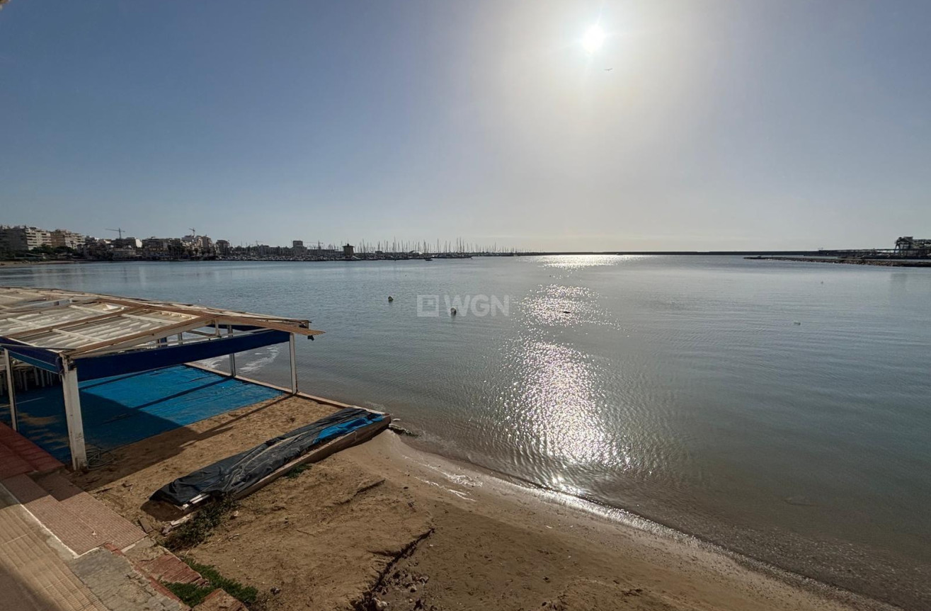 Odsprzedaż - Daszek - Torrevieja - Acequion