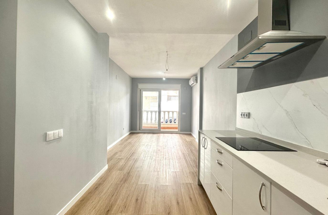 Reventa - Apartamento / piso - Torrevieja - La Mata Pueblo