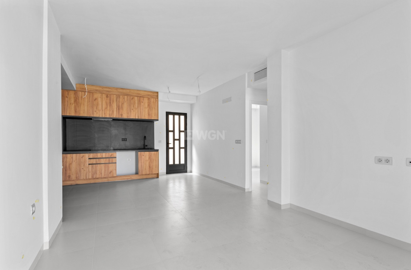 Odsprzedaż - Mieszkanie w bloku - San Miguel de Salinas - Inland