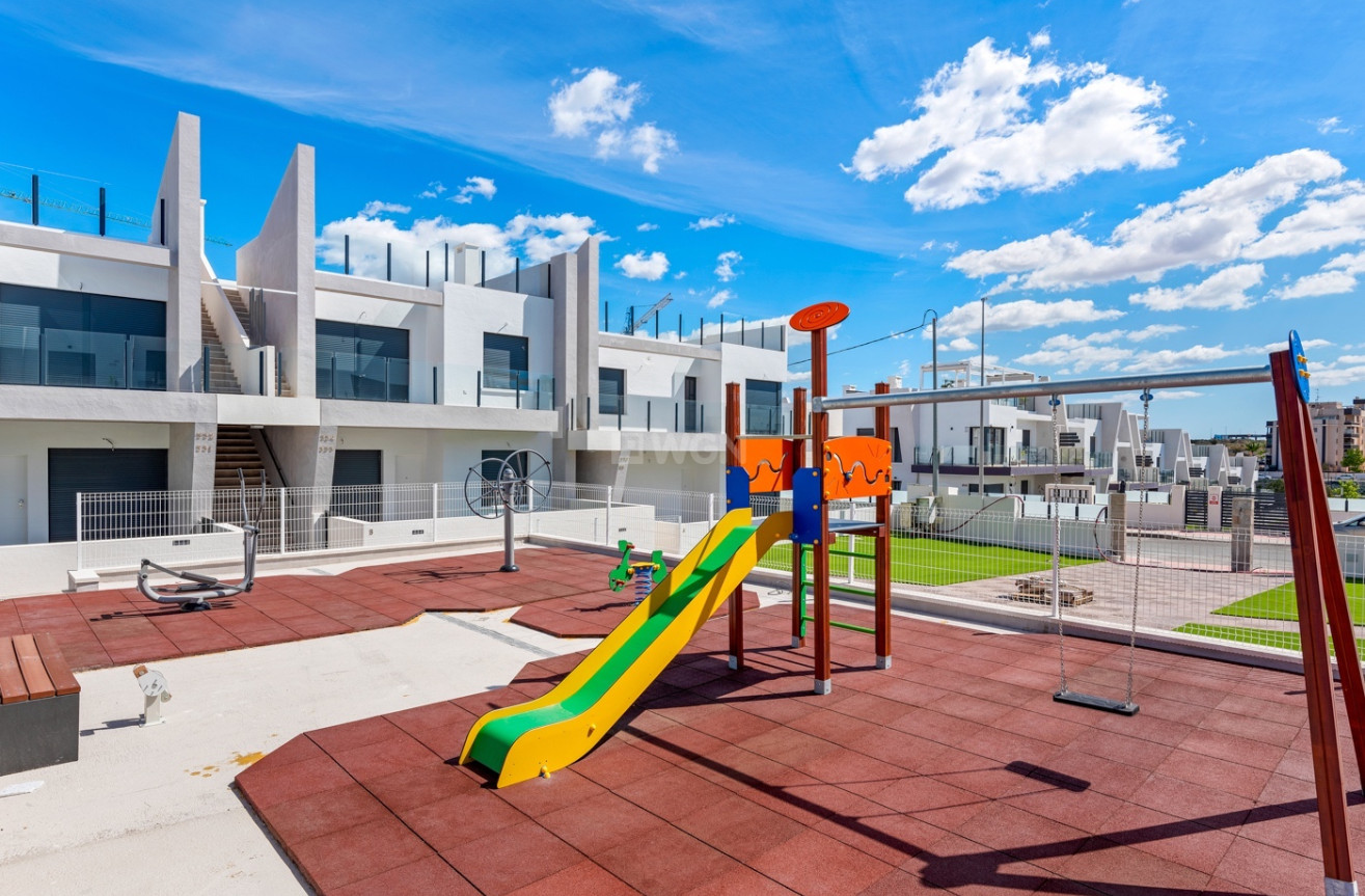 Odsprzedaż - Mieszkanie w bloku - San Miguel de Salinas - Inland