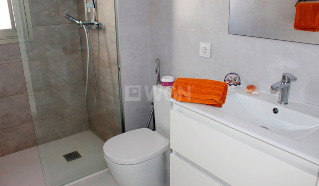 Odsprzedaż - Villa - San Miguel de Salinas - Inland