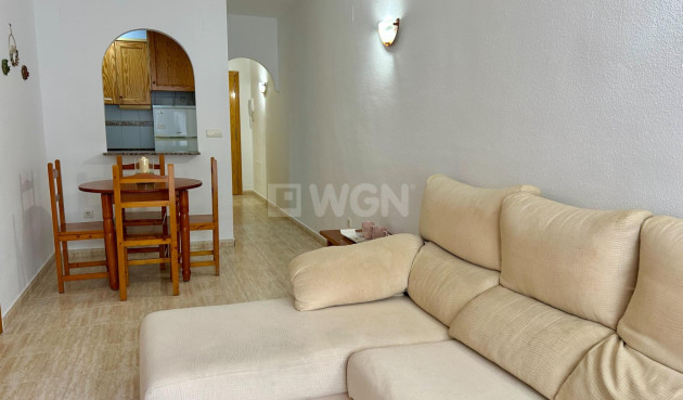 Odsprzedaż - Mieszkanie w bloku - Torrevieja - Estacion De Autobuses