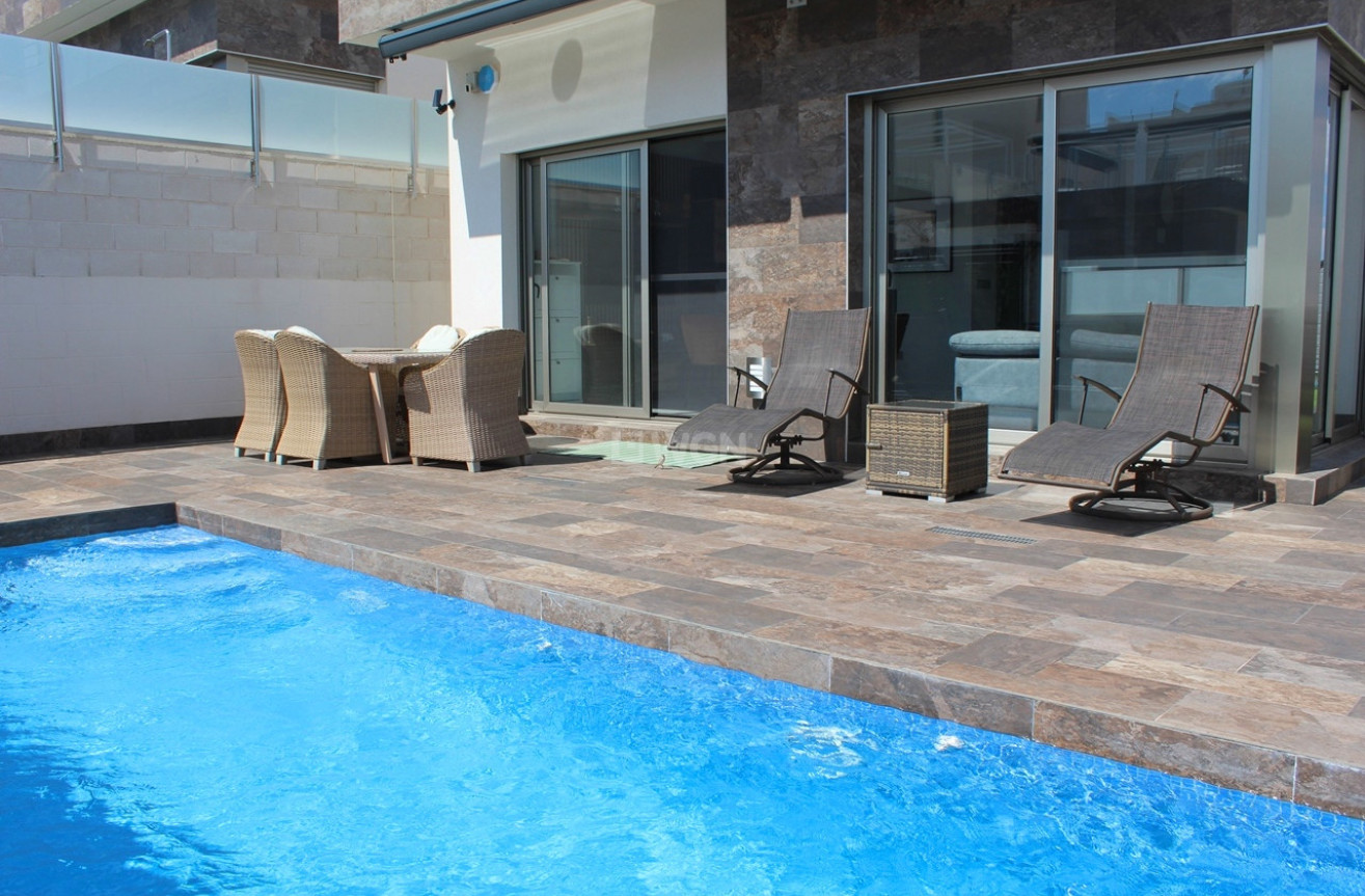 Resale - Villa - Orihuela Costa - Costa Blanca