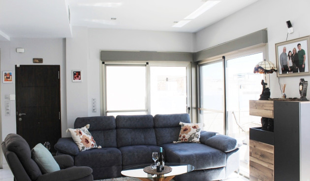 Resale - Villa - Orihuela Costa - Costa Blanca