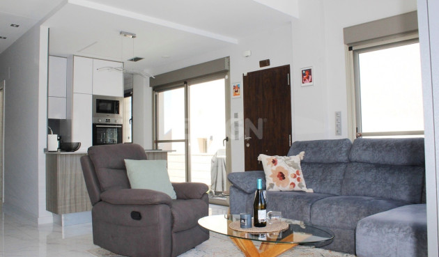 Resale - Villa - Orihuela Costa - Costa Blanca