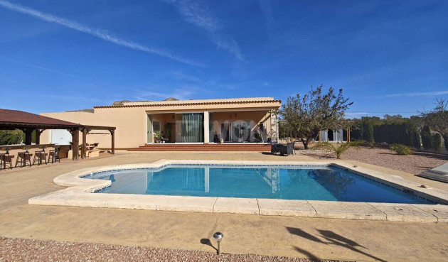 Odsprzedaż - Villa - Sax - Inland