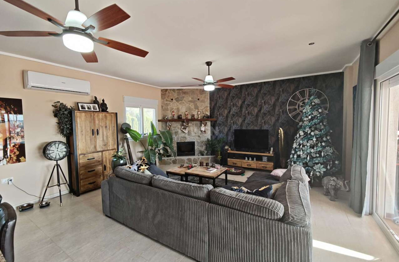 Odsprzedaż - Villa - Sax - Inland