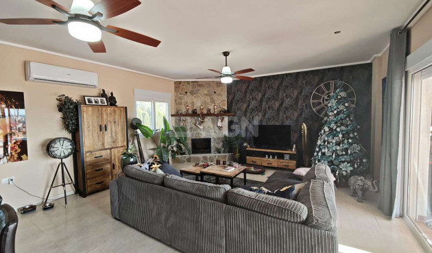 Odsprzedaż - Villa - Sax - Inland