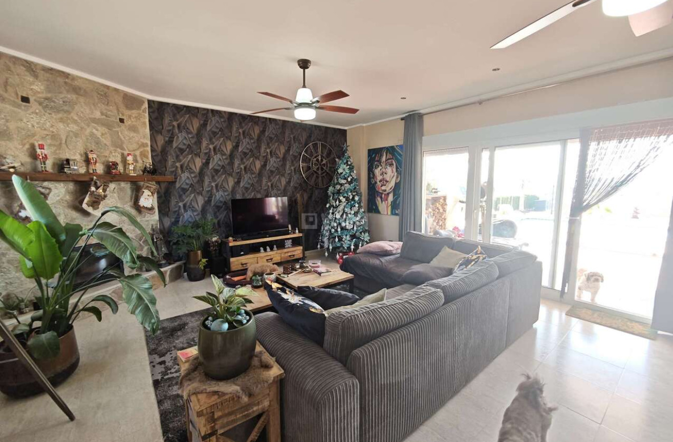 Odsprzedaż - Villa - Sax - Inland