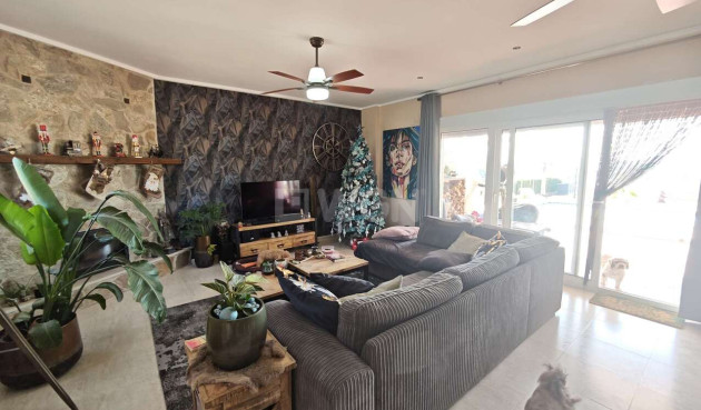 Odsprzedaż - Villa - Sax - Inland