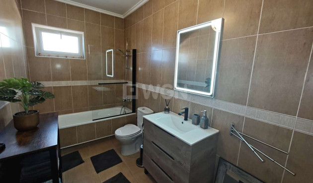 Odsprzedaż - Villa - Sax - Inland