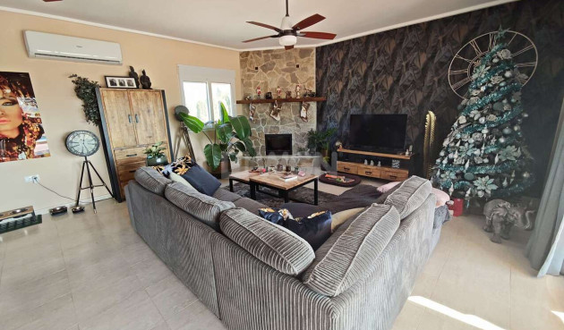 Odsprzedaż - Villa - Sax - Inland