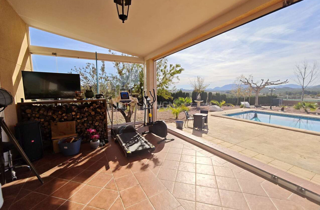 Odsprzedaż - Villa - Sax - Inland