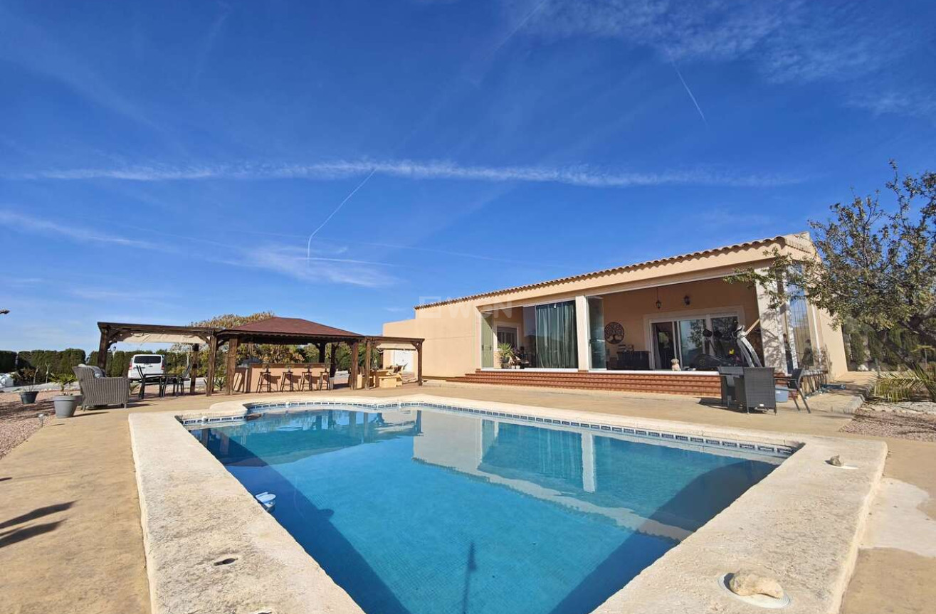 Odsprzedaż - Villa - Sax - Inland