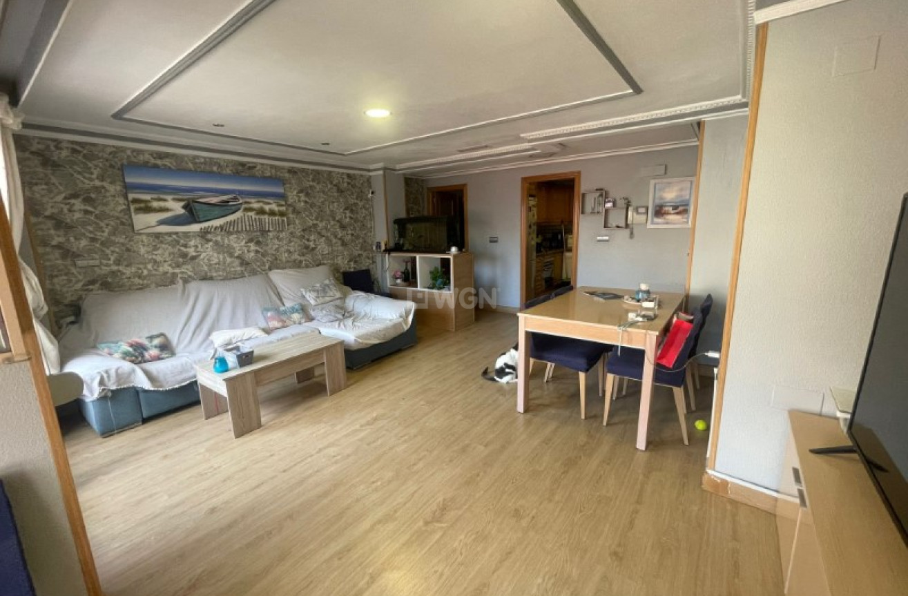 Odsprzedaż - Mieszkanie w bloku - Torrevieja - Costa Blanca