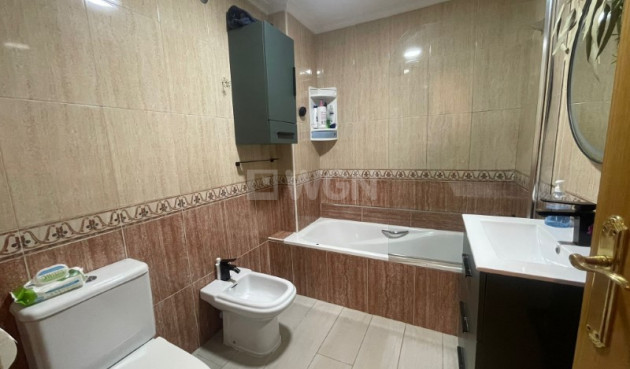 Odsprzedaż - Mieszkanie w bloku - Torrevieja - Costa Blanca