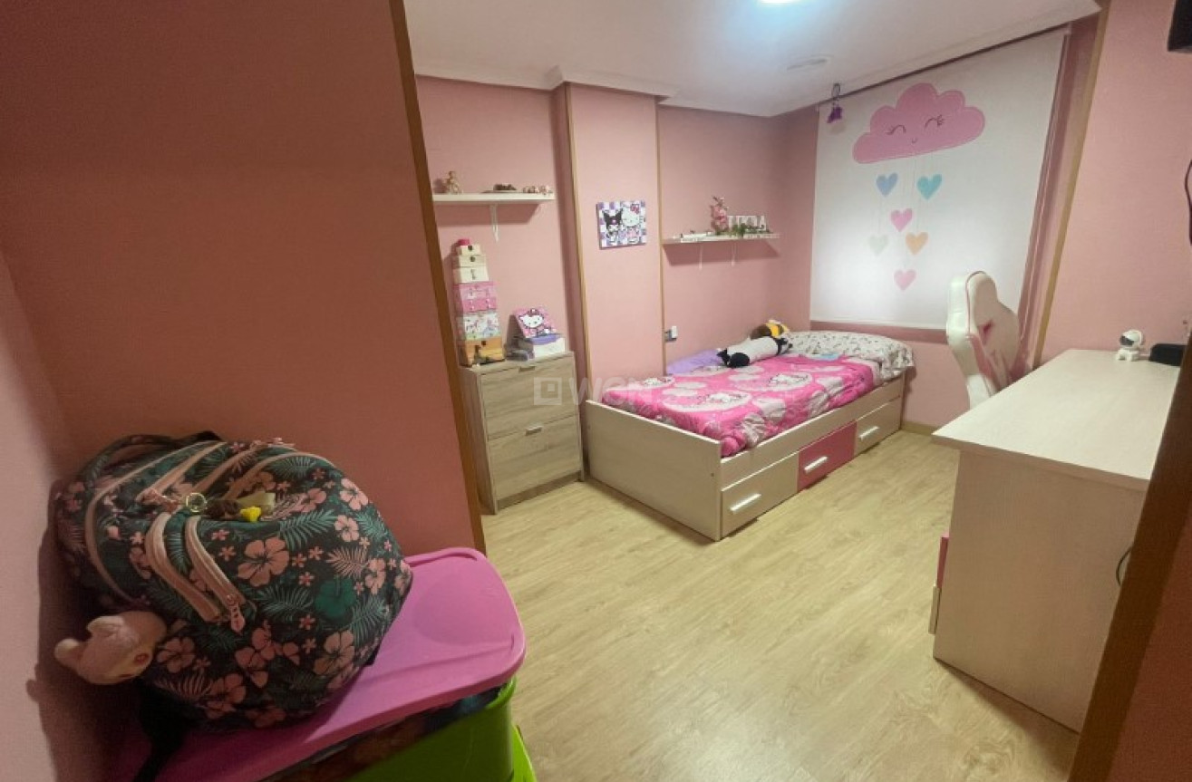 Odsprzedaż - Mieszkanie w bloku - Torrevieja - Costa Blanca