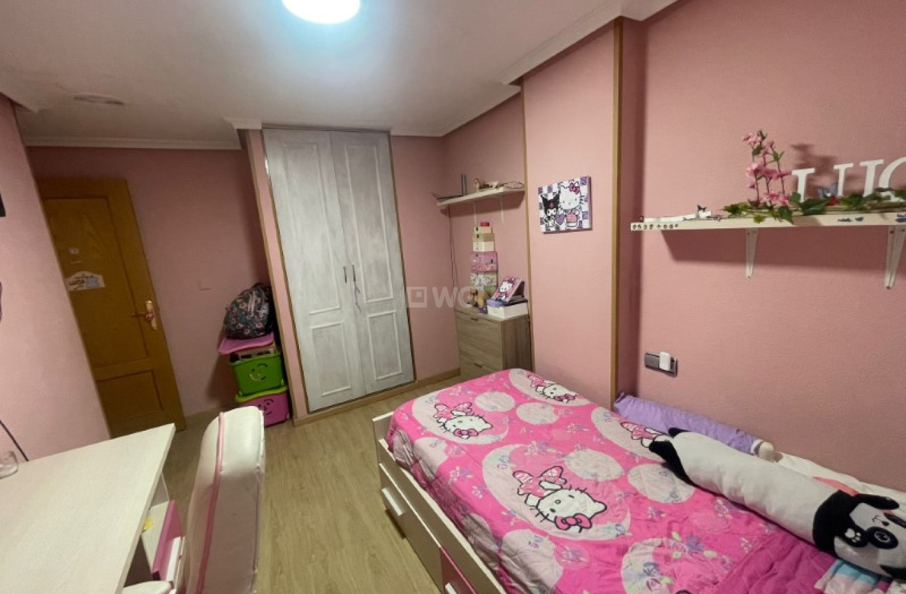 Odsprzedaż - Mieszkanie w bloku - Torrevieja - Costa Blanca