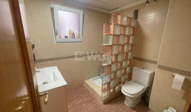 Odsprzedaż - Mieszkanie w bloku - Torrevieja - Costa Blanca