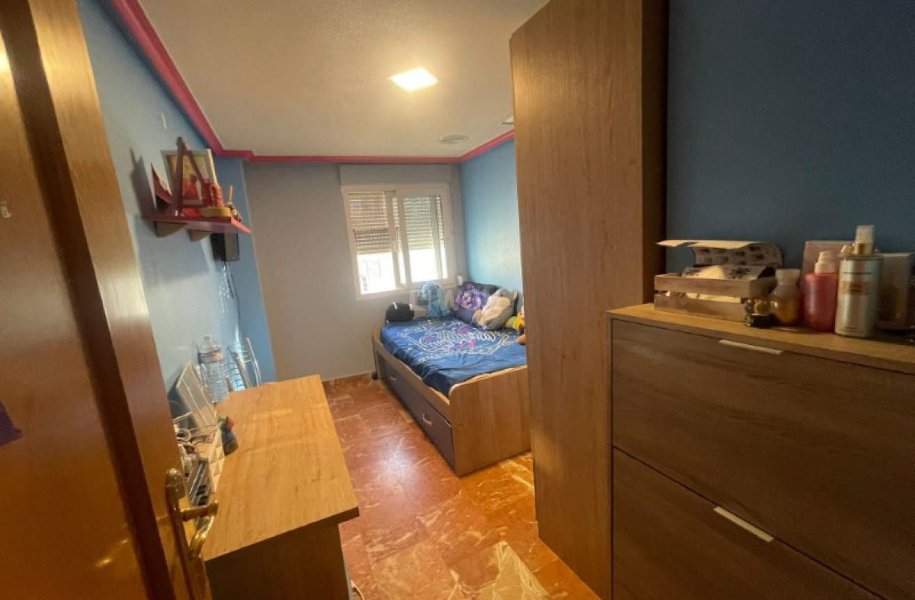 Odsprzedaż - Mieszkanie w bloku - Torrevieja - Costa Blanca