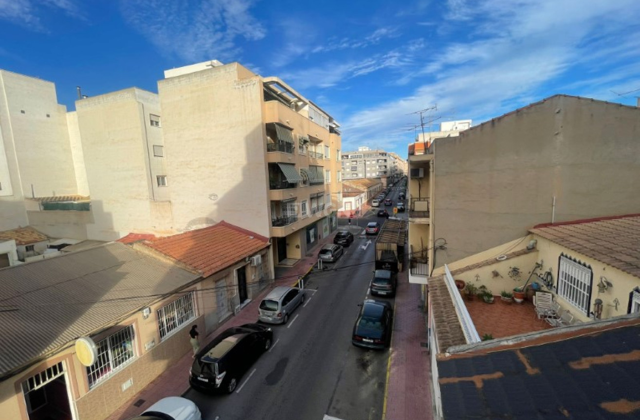 Odsprzedaż - Mieszkanie w bloku - Torrevieja - Costa Blanca