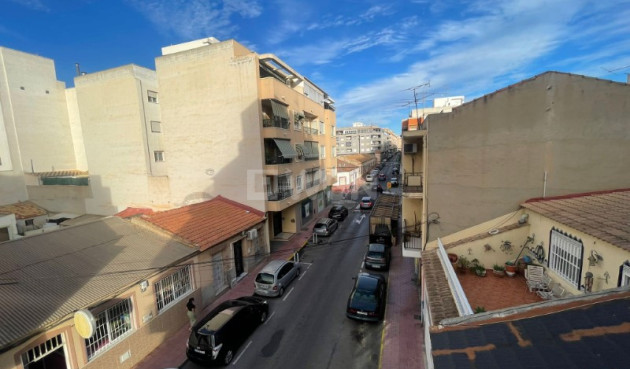 Odsprzedaż - Mieszkanie w bloku - Torrevieja - Costa Blanca