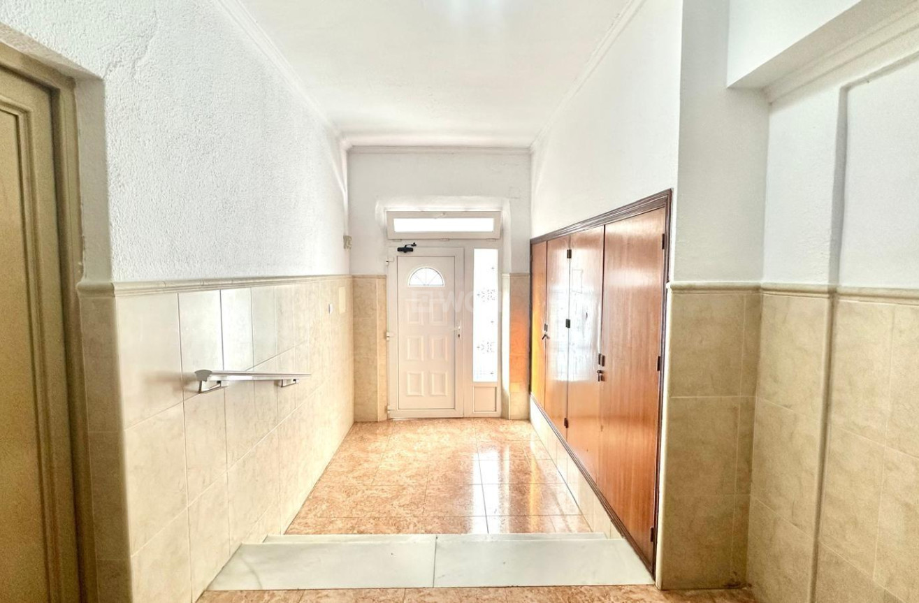 Wiederverkauf - Wohnung - Torrevieja - Estacion De Autobuses