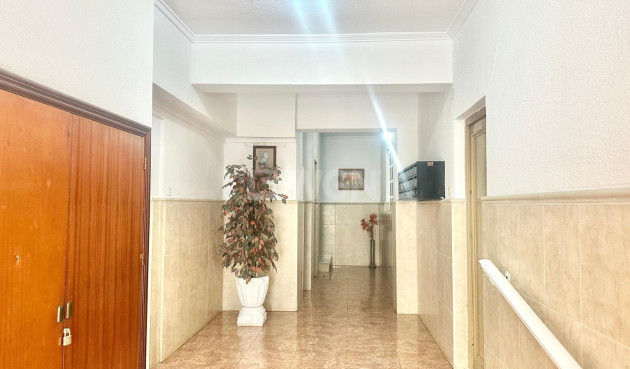 Wiederverkauf - Wohnung - Torrevieja - Estacion De Autobuses