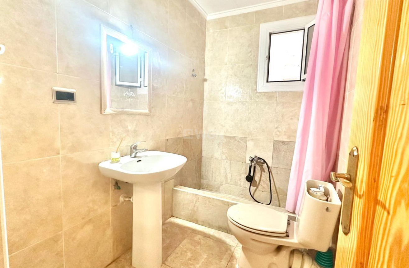 Wiederverkauf - Wohnung - Torrevieja - Estacion De Autobuses