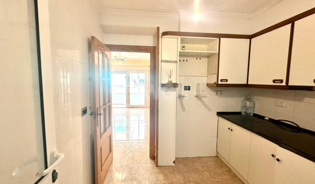 Wiederverkauf - Wohnung - Torrevieja - Estacion De Autobuses