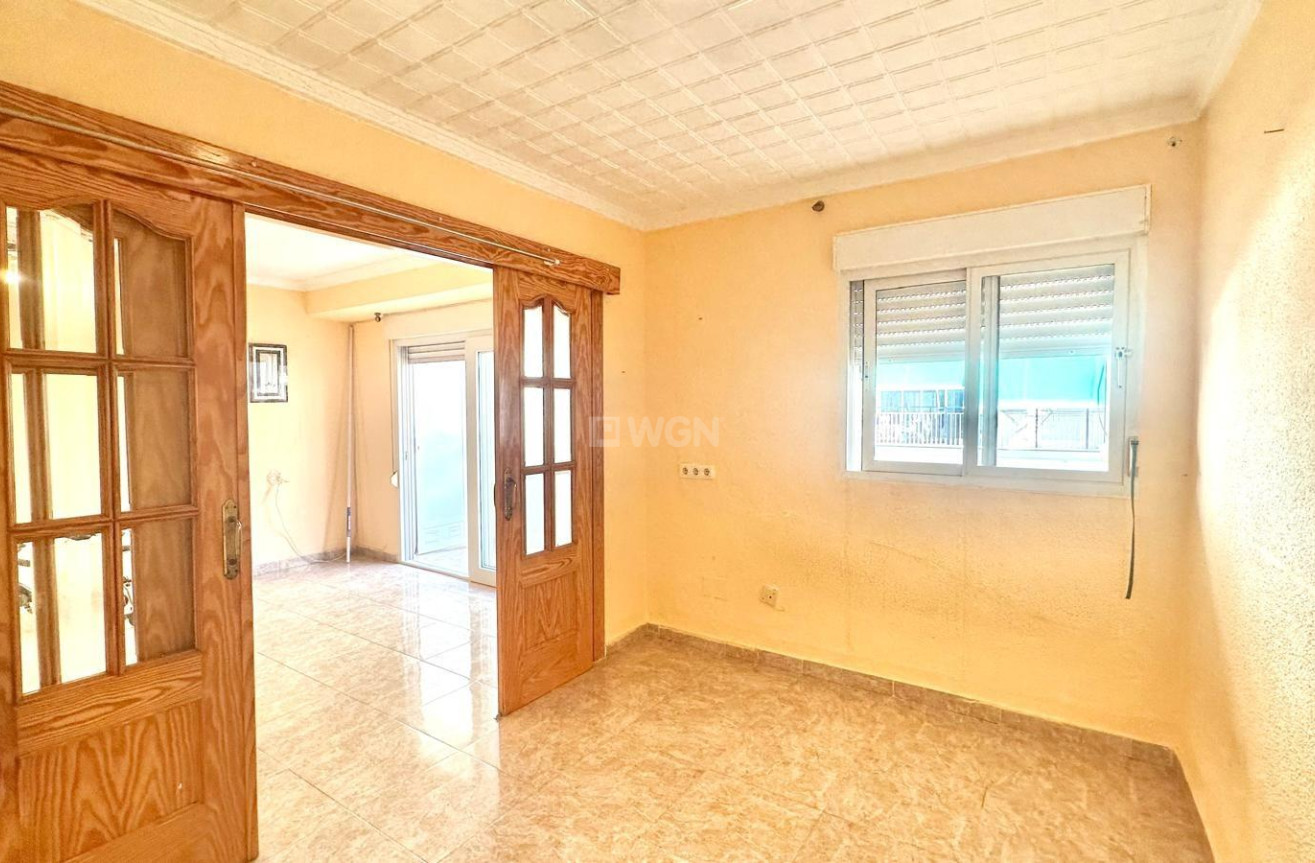 Wiederverkauf - Wohnung - Torrevieja - Estacion De Autobuses